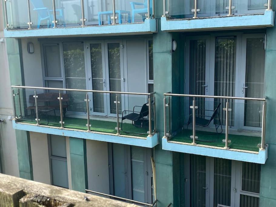 Modern Apartment, Fistral Beach New Quay Exterior foto